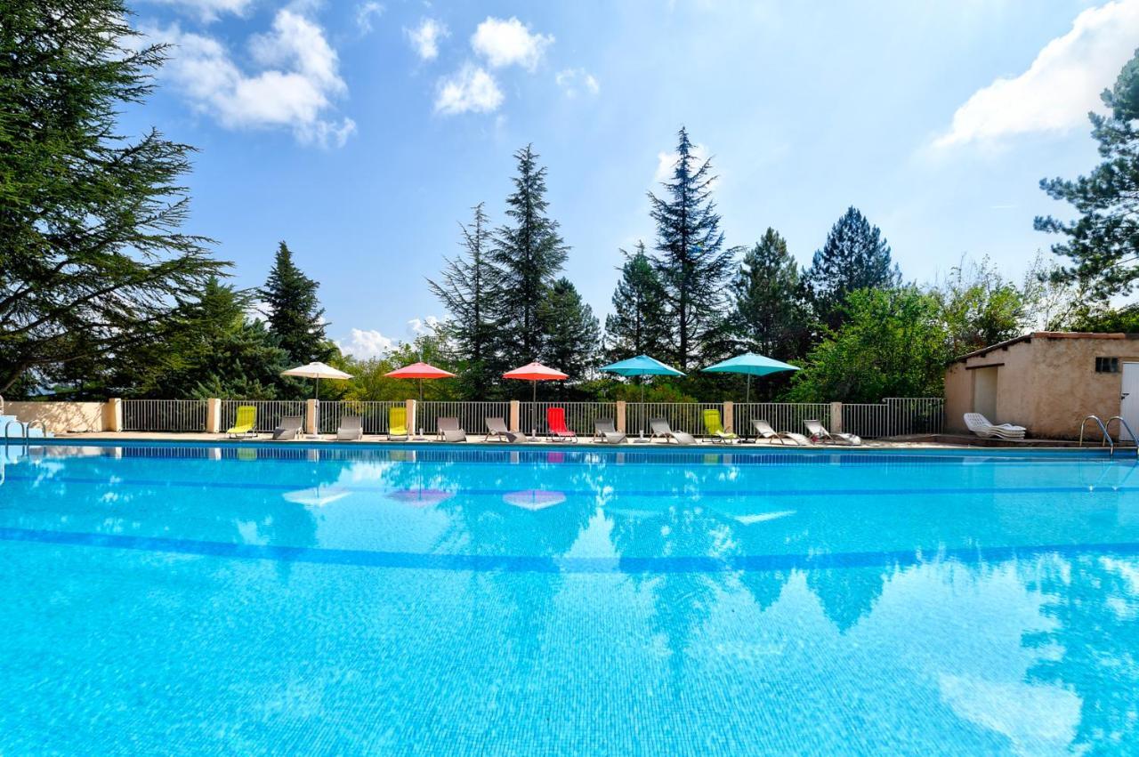 Village Vacances Les Bories Niozelles Exterior foto